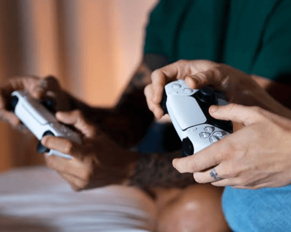How instant games fit into short screen entertainment habits